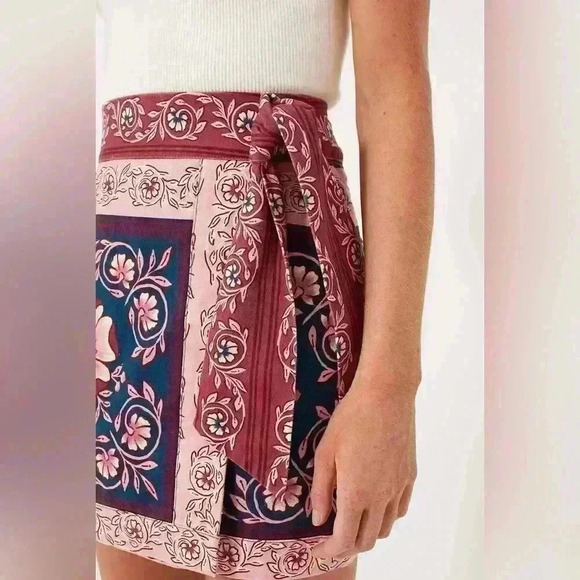 Farm Rio Ainika Charm Overlapped Denim Mini Skirt Size M 28 NWT - Picture 3 of 10